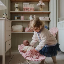 Konges Sløjd Puppen Babywippe „Rosie Rose“ für 40cm-Puppen