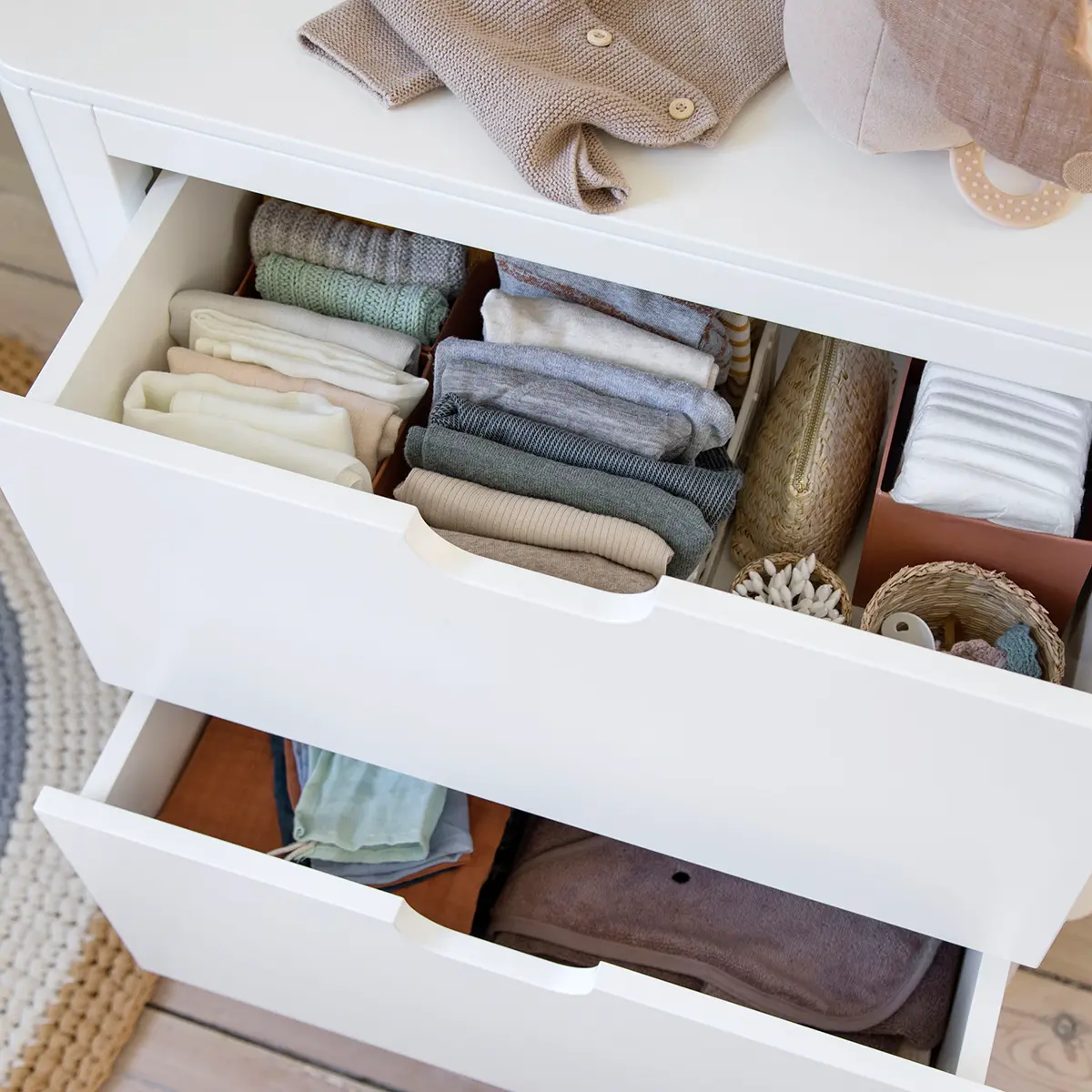 Sebra Wickelkommode mit Schubladen, weiß, FSC® Mix