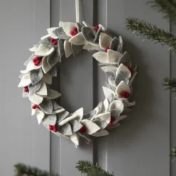 Gry & Sif Türkranz weiß/grau mit Beeren ø30cm