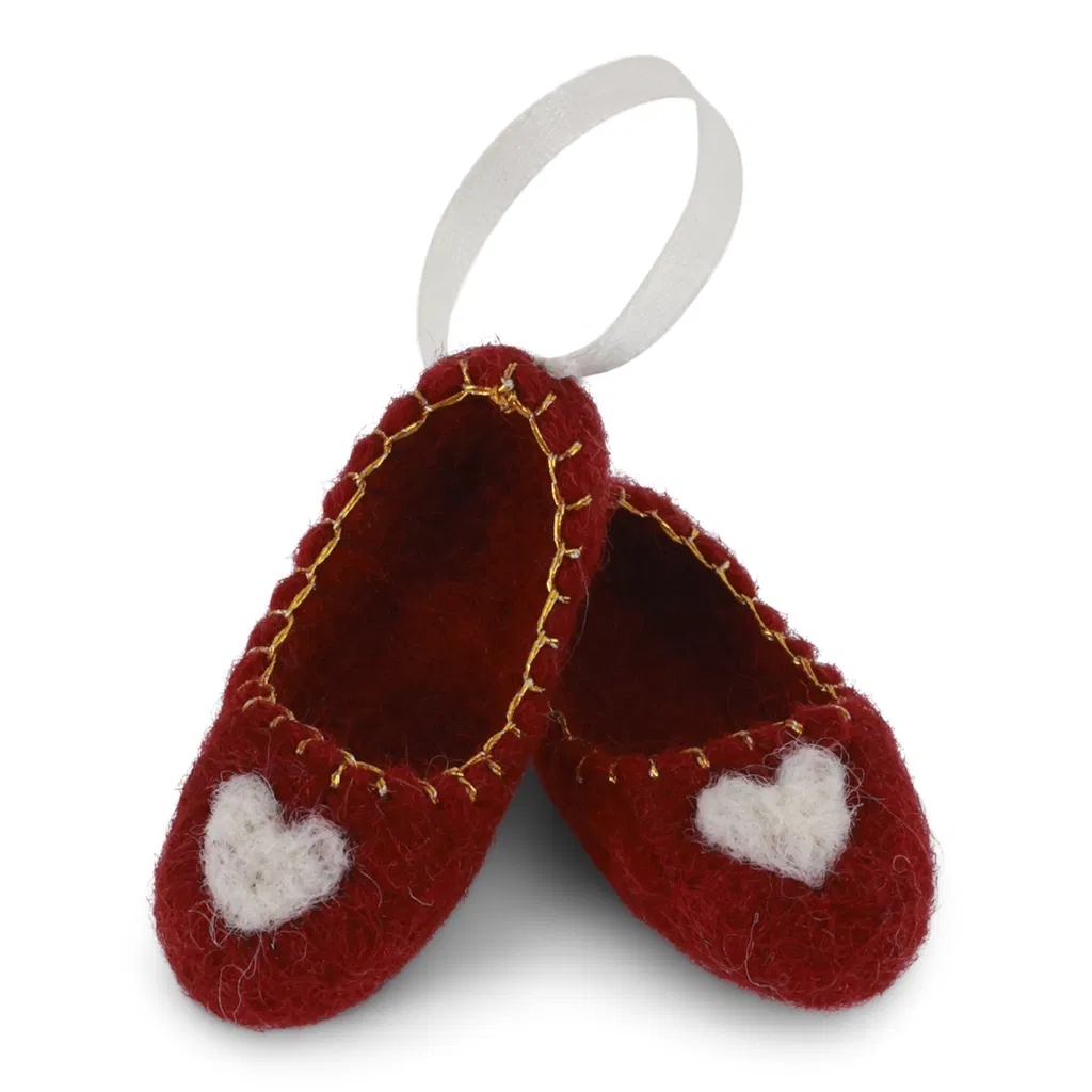 Gry & Sif Weihnachtsbaumschmuck „Ballettschuhe rot mit Herz“