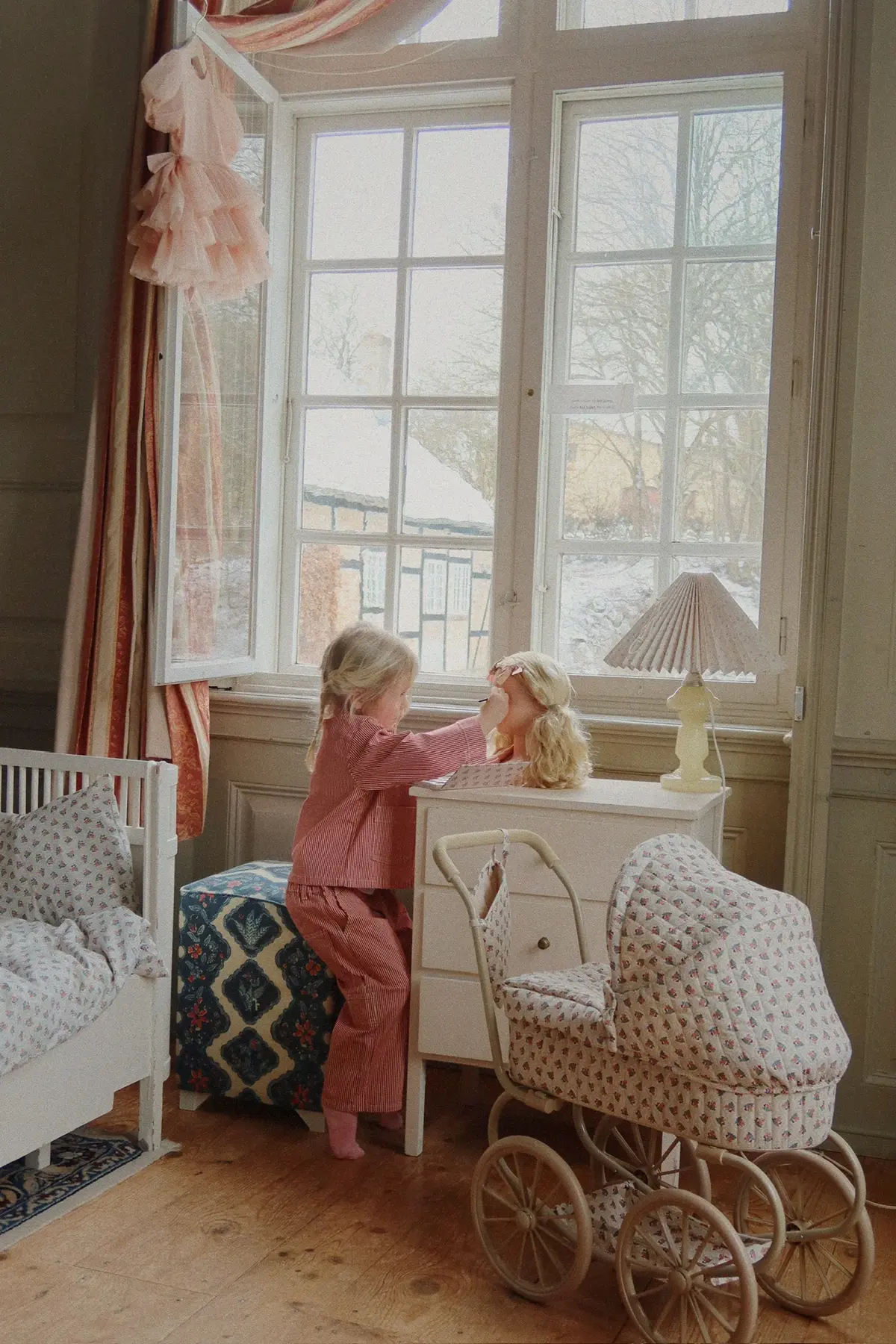 Konges Sløjd Minnie Puppenwagen „Verona Blues“, niedrige Version – Bild 10