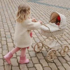 Konges Sløjd Puppe Odette, H42cm