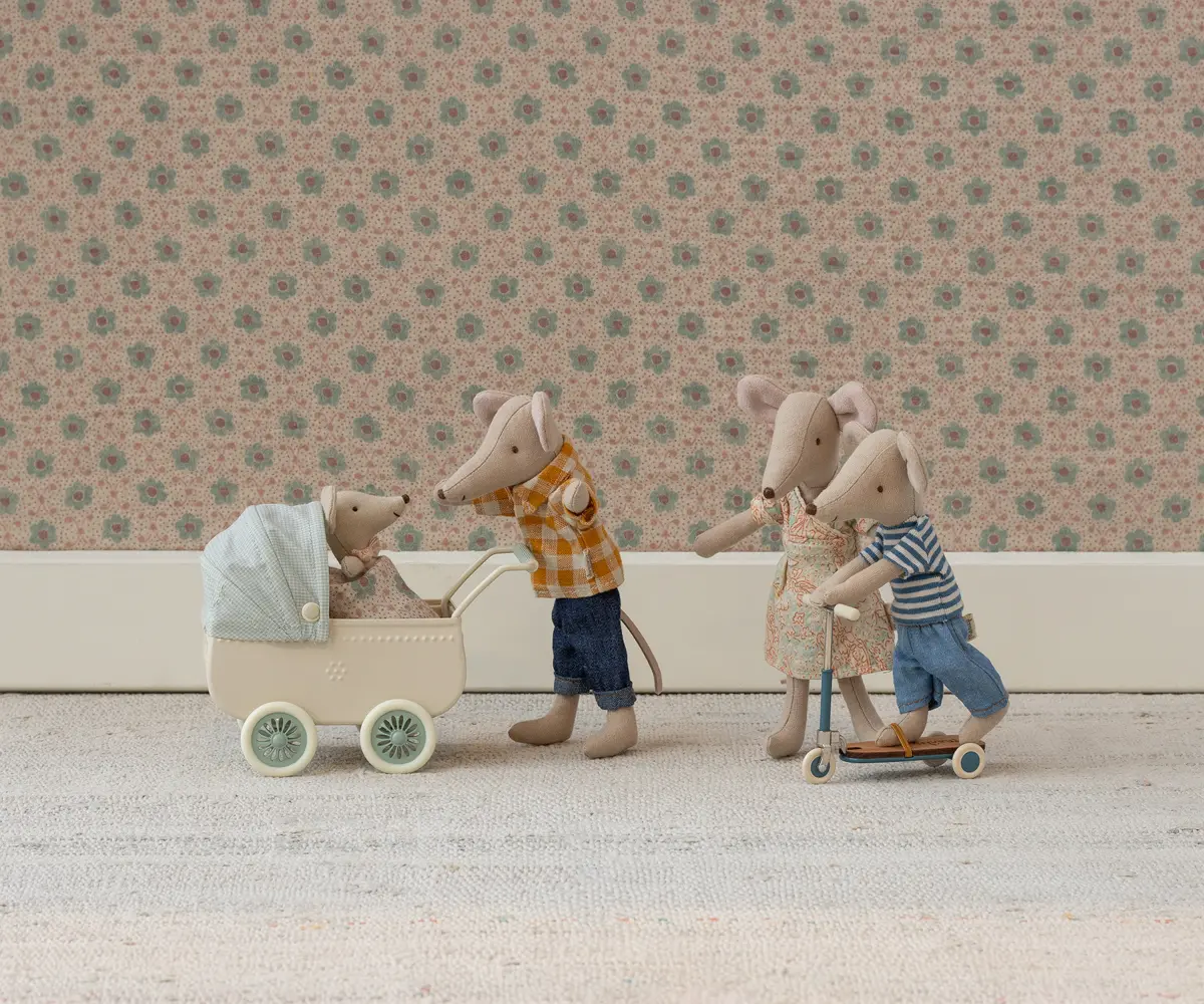 Magen Puppen-Kinderwagen mit Babymaus, Minze