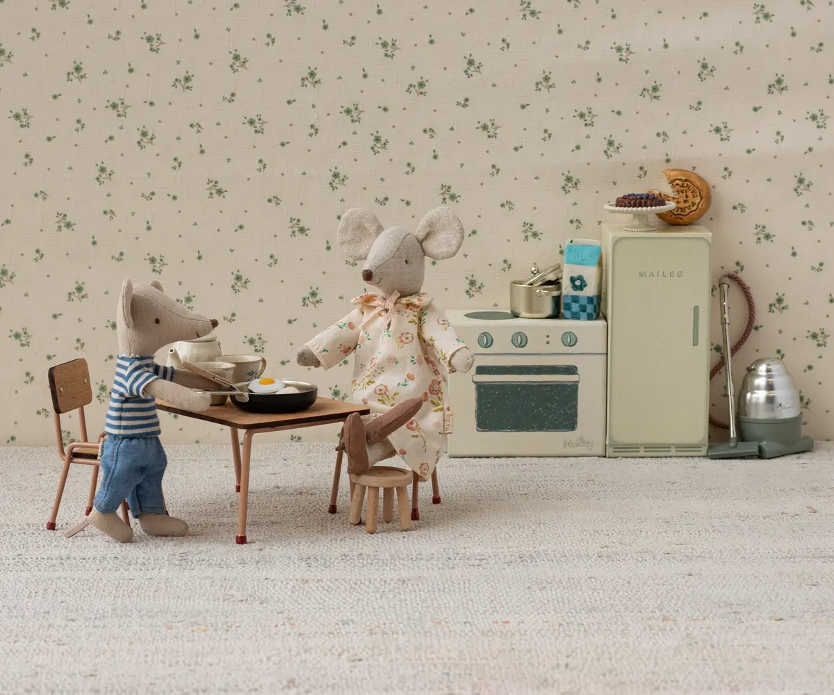 Maileg Puppenhaus Tisch- und Stuhlgarnitur, Maus - Dunkle Powder, 9x5cm