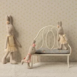 Maileg Puppenhaus Vintage-Bank, Mini - Off White, 19x18x8cm