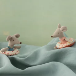 Maileg Strand Maus mit Schwimmring, kleine Schwester