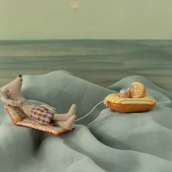 Maileg Strandmaus mit Luftmatratze, Papa Maus