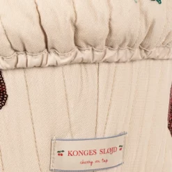 Konges Sløjd Minnie Puppenwagen mit Tüll und Pailetten „Strawberry“, niedrige Version