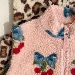 Konges Sløjd Teddy Weste Jody „Amarena Rose“