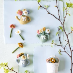 Gry & Sif Filzblumen „Gießkanne mit Blumen“ H7cm