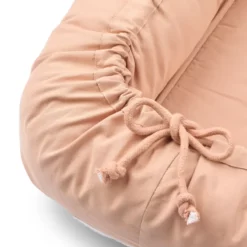 Liewood Gro Babylift : Babynest „Pale tuscany“, Bio-Baumwolle