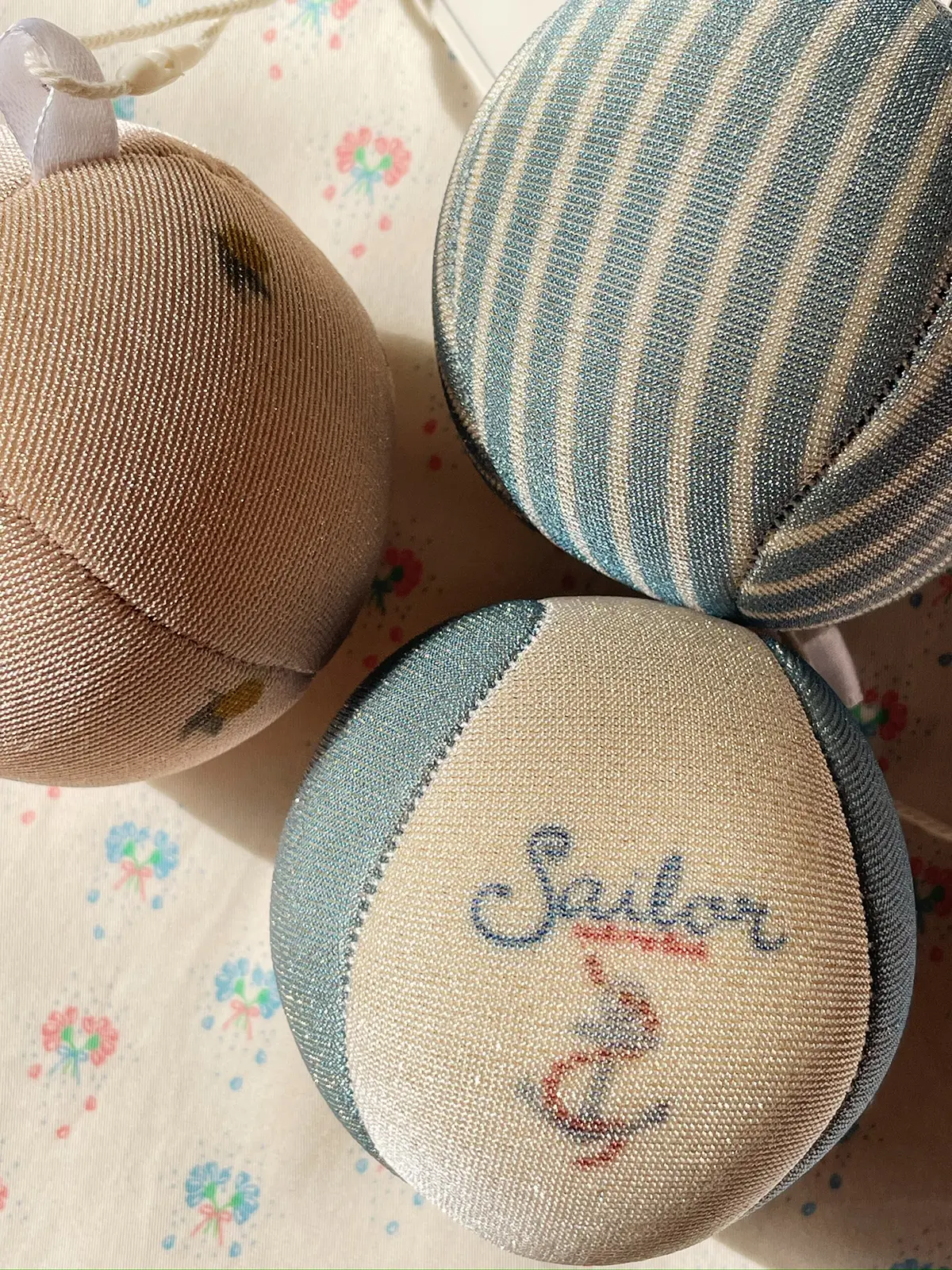 Konges Sløjd Bälle-Set „Lemon“ aus Neopren ø7cm