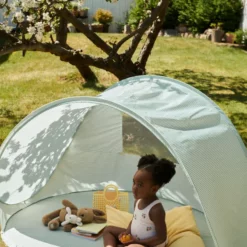Liewood Pop-Up UV-Strandzelt Cassie „Peppermint / Creme de la creme“, Strandmuschel