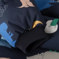 Liewood Polle Daunenjacke für Kinder „Dino roar / Classic navy“