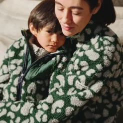 Liewood Sherpa Erwachsenen Jacke Nelson „Mega leo / Garden green“