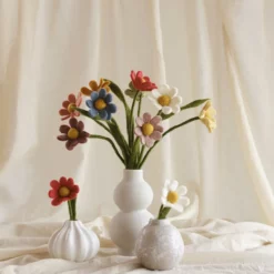 Gry & Sif Filzblumen „Simple Flower / weiß“ 34cm – Herstellerbild 3