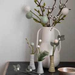 Gry & Sif Filzblumen „Dot Flower XL / weiß“ 64cm – Herstellerbild 4