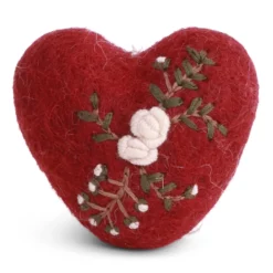Gry & Sif Weihnachtsbaumschmuck „rotes Herz mit Zweigstickerei“ 6cm – Herstellerbild 1