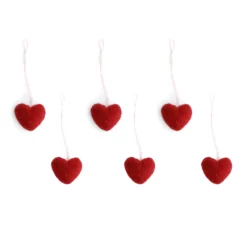 Gry & Sif Filzanhänger „Mini-Herzanhänger / rot, 6er-Set“ 3cm – Herstellerbild 2