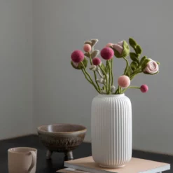 Gry & Sif Filzblumen „Rose / weiß“ 34cm – Herstellerbild 2