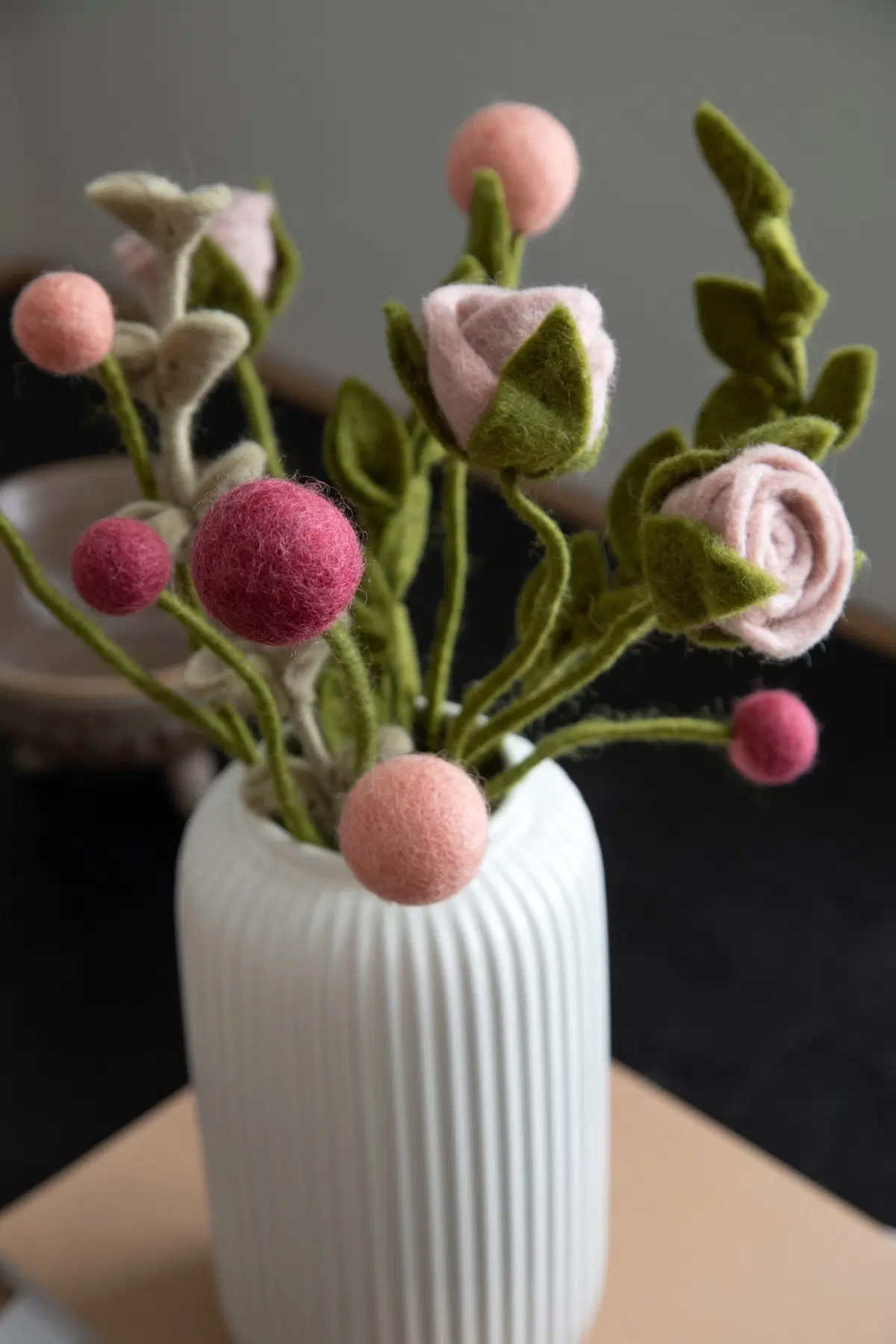 Gry & Sif Filzblumen „Rose / weiß“ 34cm – Herstellerbild 3
