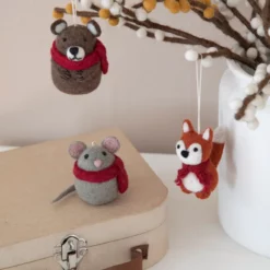 Gry & Sif Filzblumen „Zweig mit gelben Beeren“ 60cm – Herstellerbild 6