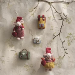Gry & Sif Weihnachtsmaus „weiße Jubiläumsmäuse mit Herzen, 2er-Set“ 12cm – Herstellerbild 4