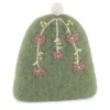 Gry und Sif bestickter Filz Eierwärmer Dusty Green – Freisteller