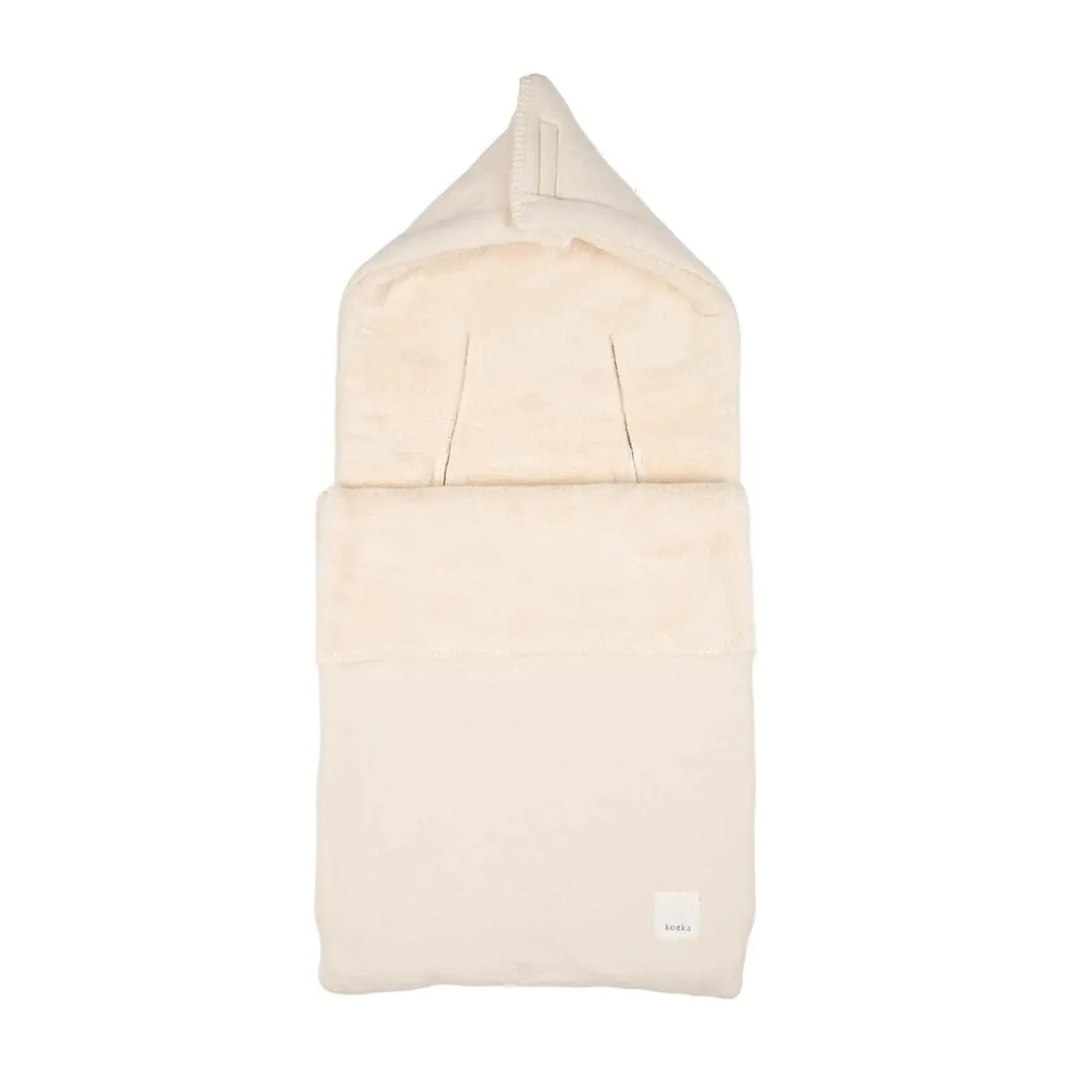 koeka Fußsack Runa Warm White auf weißem Hintergrund