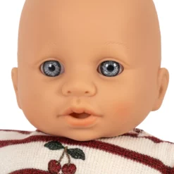 Konges Sløjd Babypuppe Bella „Creamy stripe“ – Bild 3