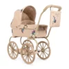 Konges Sløjd Minnie Puppenwagen mit Pailetten „Rainbow Star“, niedrige Version auf weißem Hintergrund