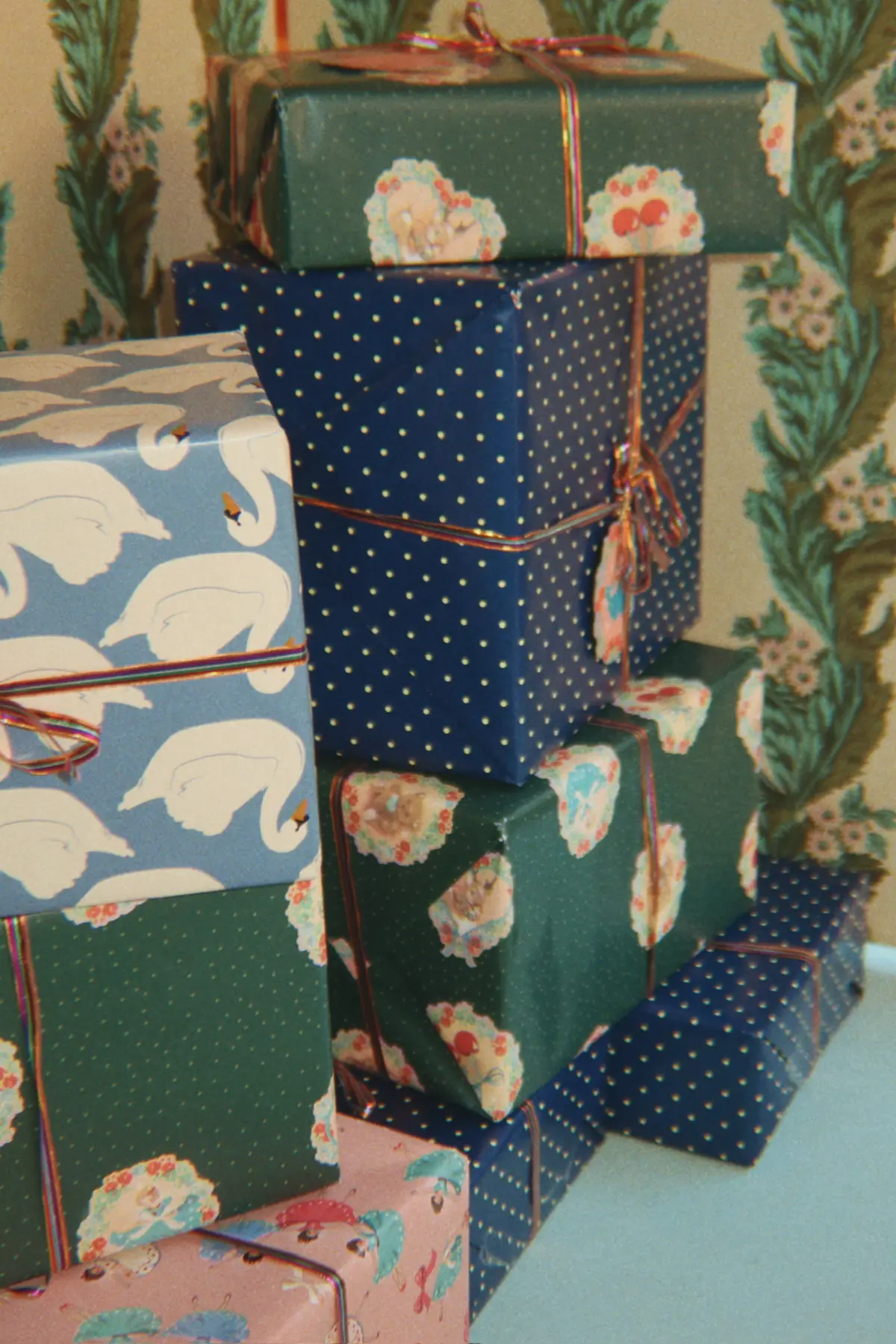Konges Sløjd Geschenkpapier „Deer diary green“ – Bild 9