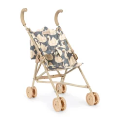 Konges Sløjd Puppen-Buggy „Schwan“ auf weißem Hintergrund