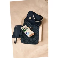 Liewood Wickelunterlage Dina für unterwegs „Classic navy“ – Anwendungsbeispiel