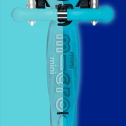 Mini Micro Deluxe Glow LED Glacier Aqua: Trittbrett bei Tag und Nacht